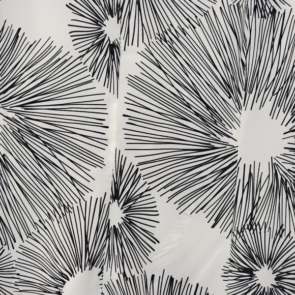 Cabi Sleeveless Blouse - Picture 3 of 6